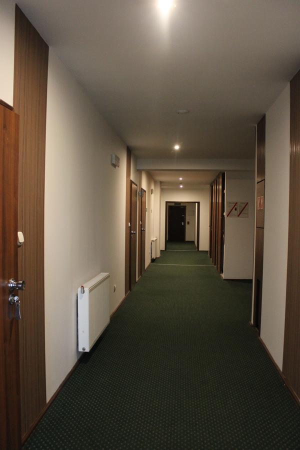 Hotel Pod Jeleniem توكولا المظهر الخارجي الصورة